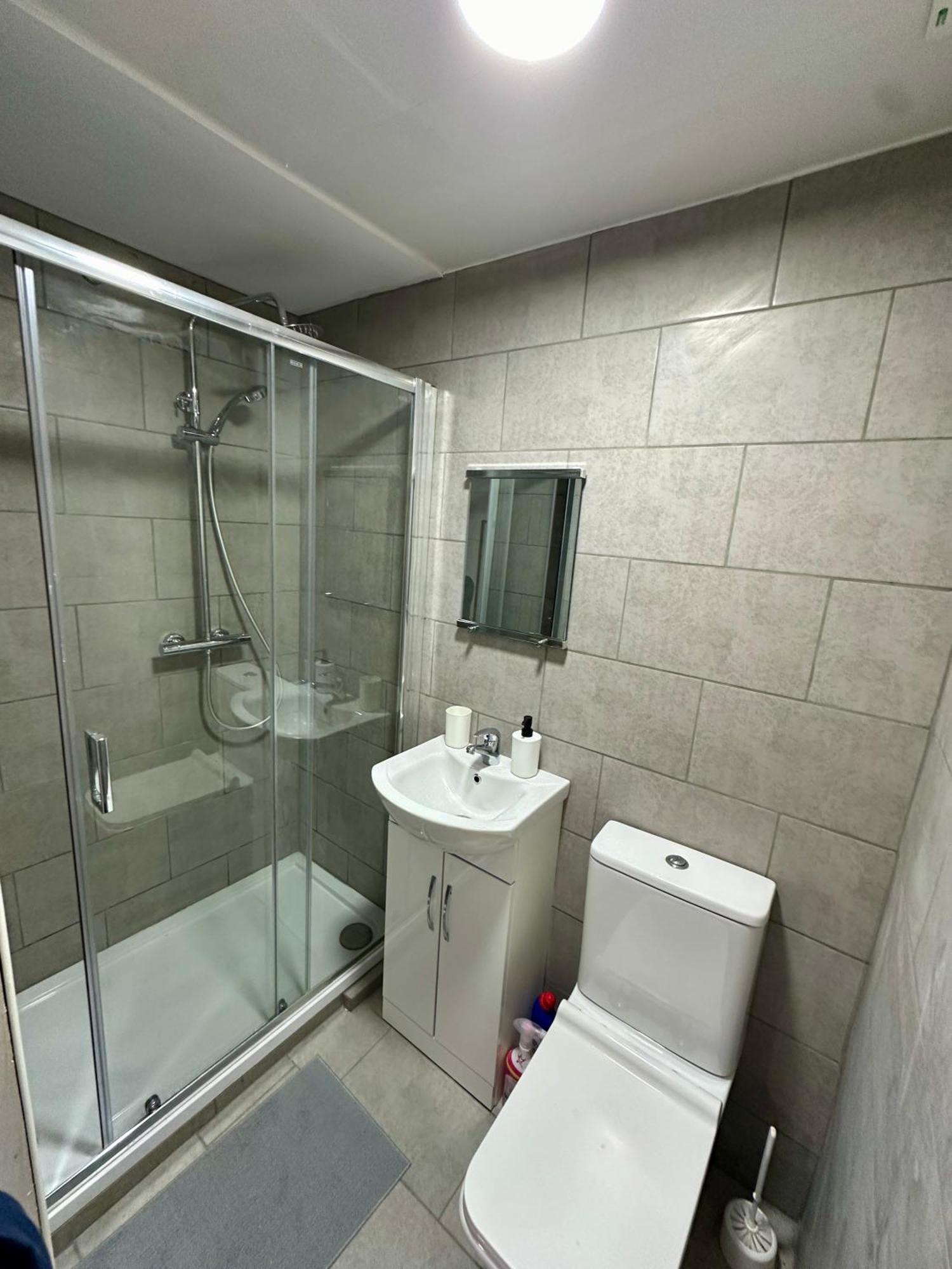 Stratford Guesthouse ลอนดอน ภายนอก รูปภาพ